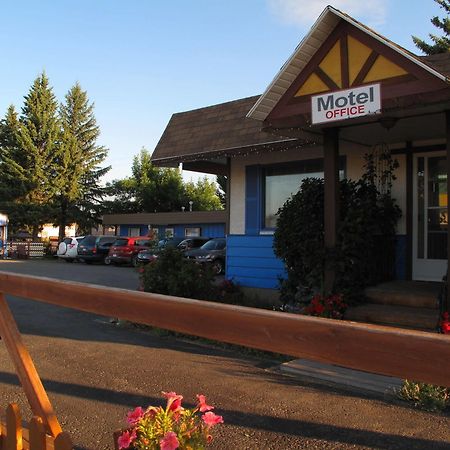 Blue Mountain Motel Pincher Creek Exterior photo